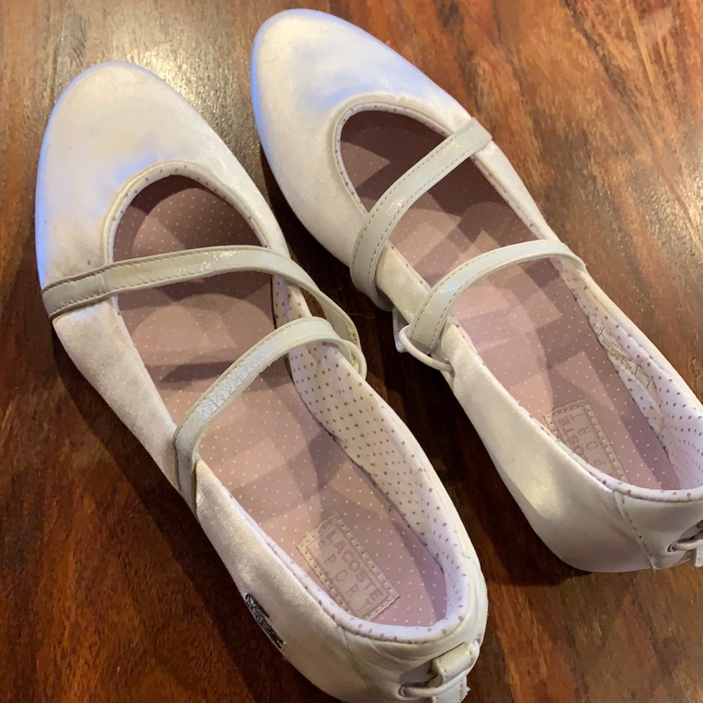 Lacoste white satin flats 8.5us / 40 eur